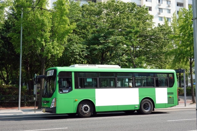 バス