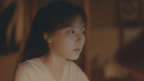 女性