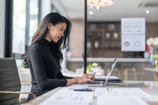 キャリアウーマン